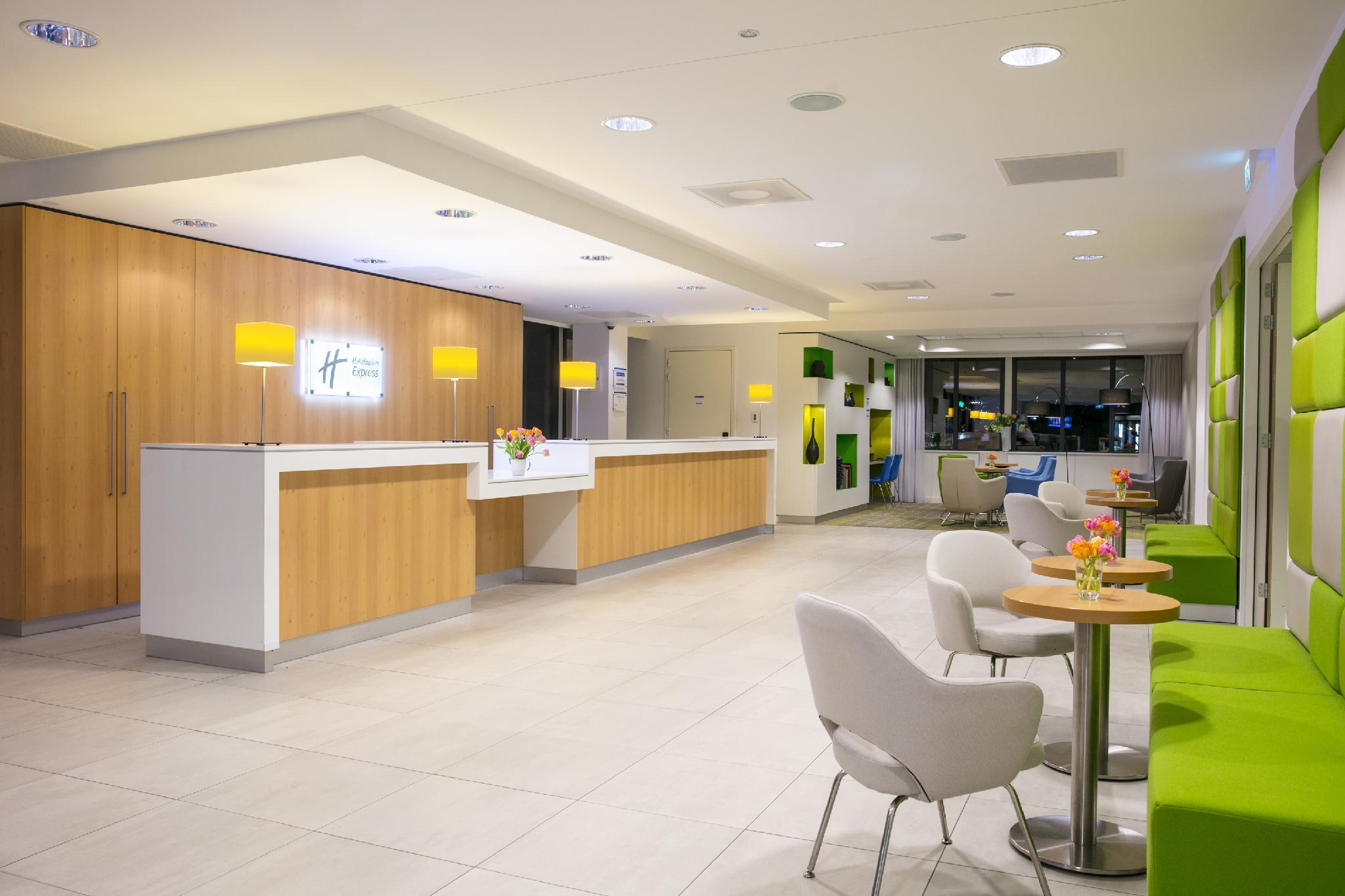 Holiday Inn Express Amsterdam Arena Towers By Ihg Exterior foto