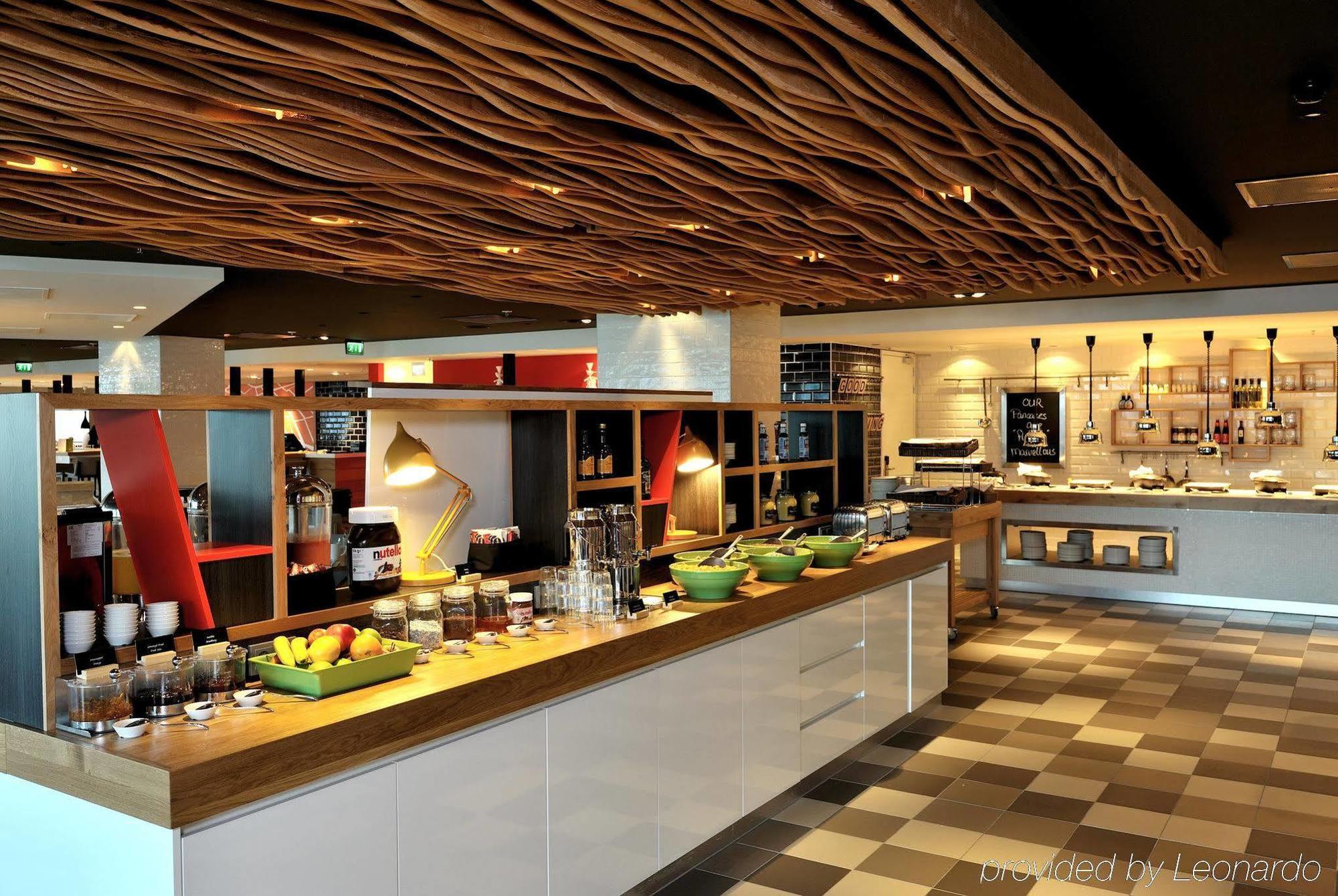 Holiday Inn Express Amsterdam Arena Towers By Ihg Exterior foto